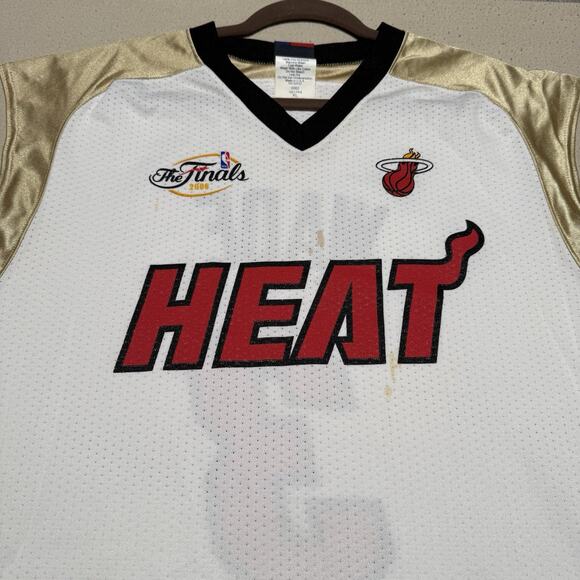 Vintage Miami Heat Dwyane Wade 2006 NBA Finals Jersey Majestic Mens XL Champions - Picture 2 of 9